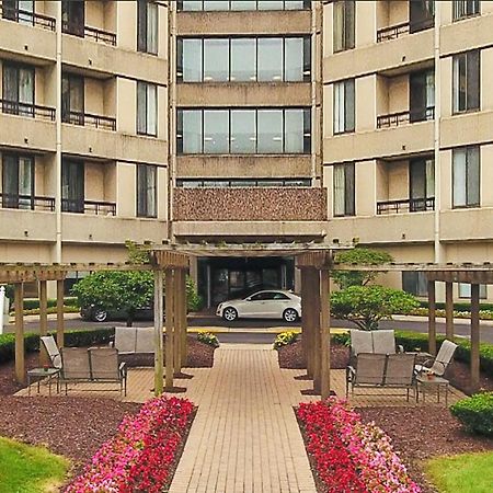 Short Term Rentals At The Park At Trowbridge Senior Community Southfield Bagian luar foto
