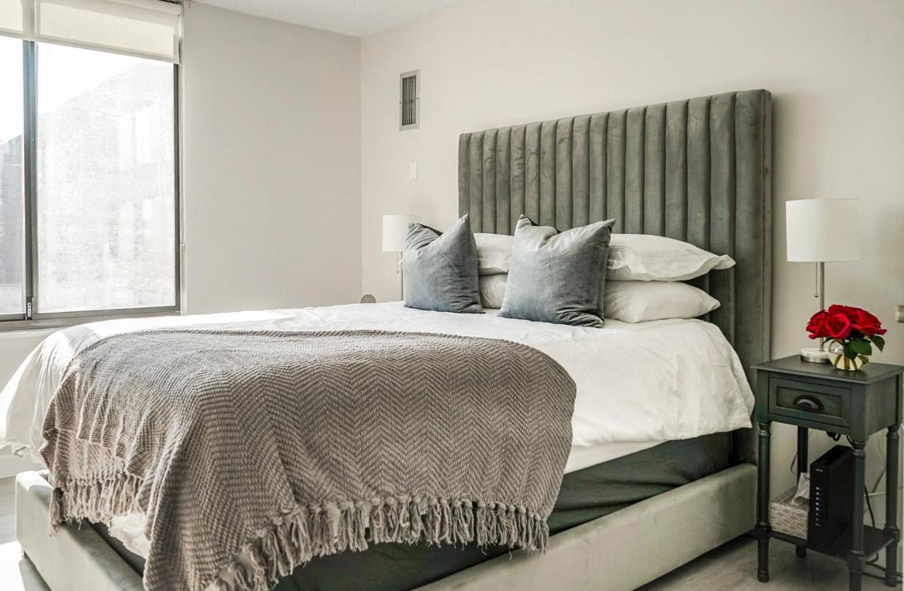Short Term Rentals At The Park At Trowbridge Senior Community Southfield Bagian luar foto