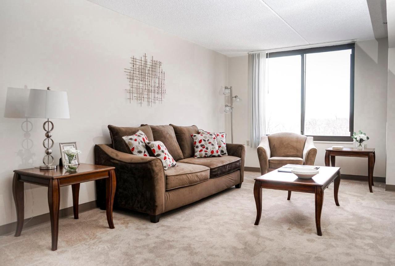 Short Term Rentals At The Park At Trowbridge Senior Community Southfield Bagian luar foto