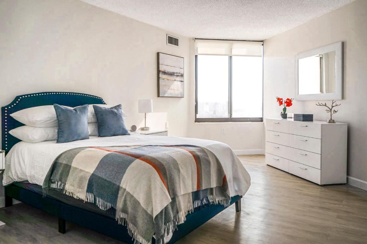 Short Term Rentals At The Park At Trowbridge Senior Community Southfield Bagian luar foto