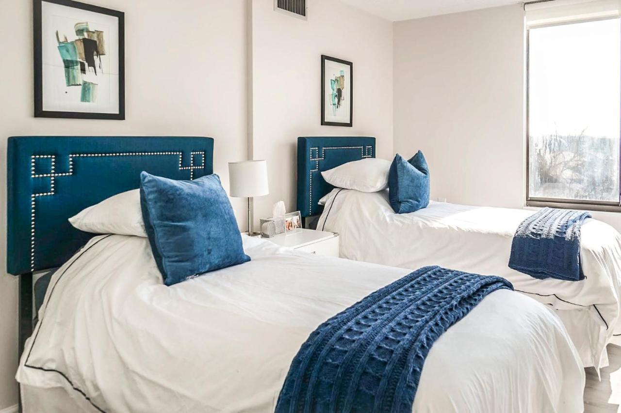 Short Term Rentals At The Park At Trowbridge Senior Community Southfield Bagian luar foto