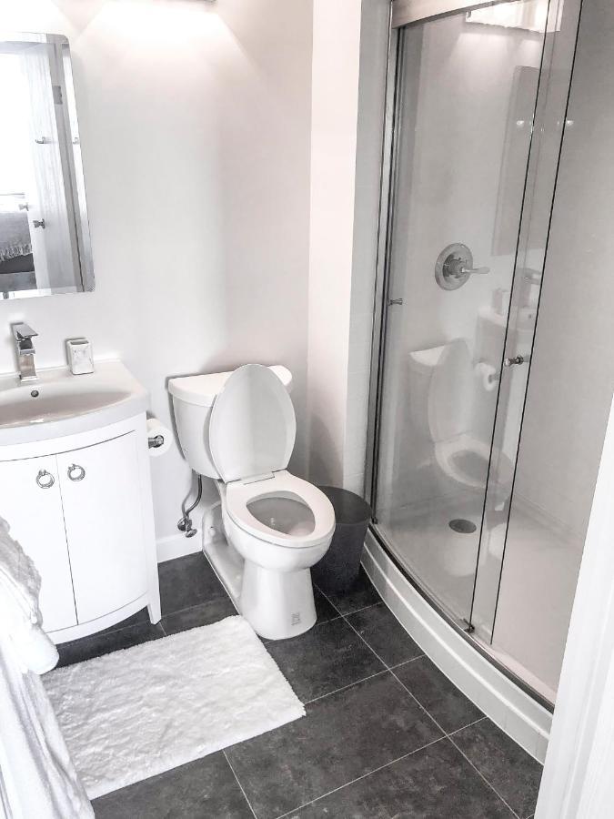Short Term Rentals At The Park At Trowbridge Senior Community Southfield Bagian luar foto