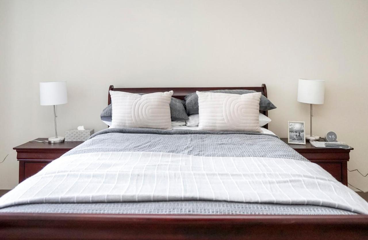 Short Term Rentals At The Park At Trowbridge Senior Community Southfield Bagian luar foto