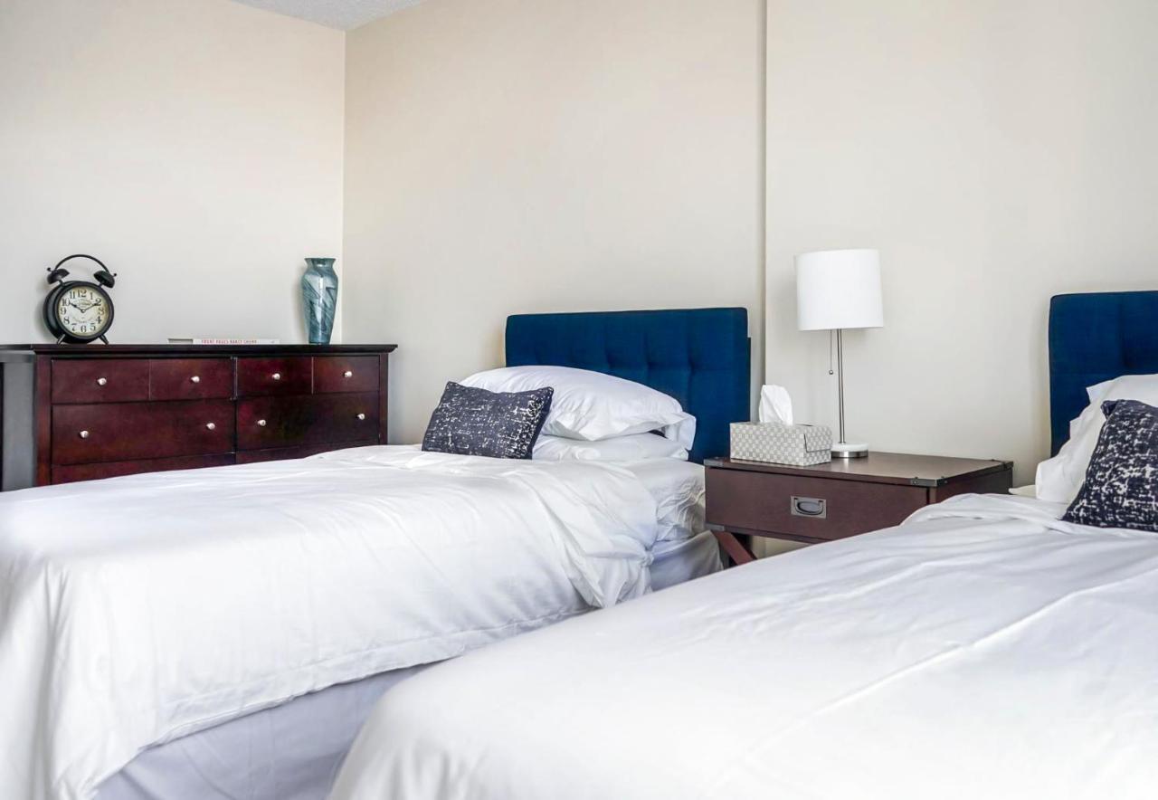Short Term Rentals At The Park At Trowbridge Senior Community Southfield Bagian luar foto