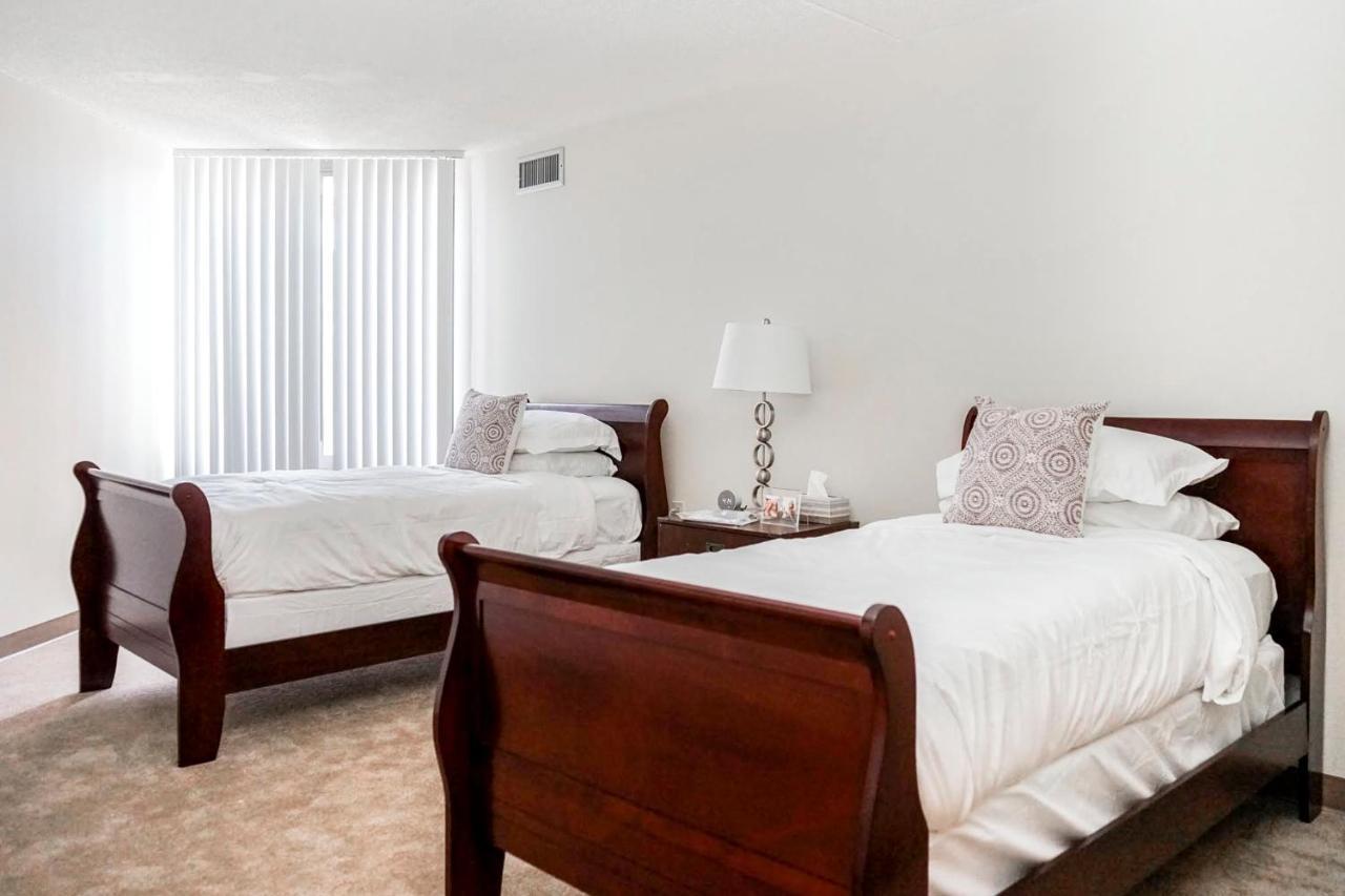 Short Term Rentals At The Park At Trowbridge Senior Community Southfield Bagian luar foto