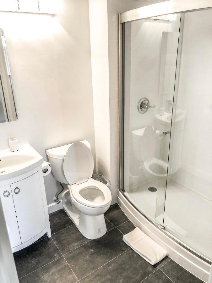 Short Term Rentals At The Park At Trowbridge Senior Community Southfield Bagian luar foto