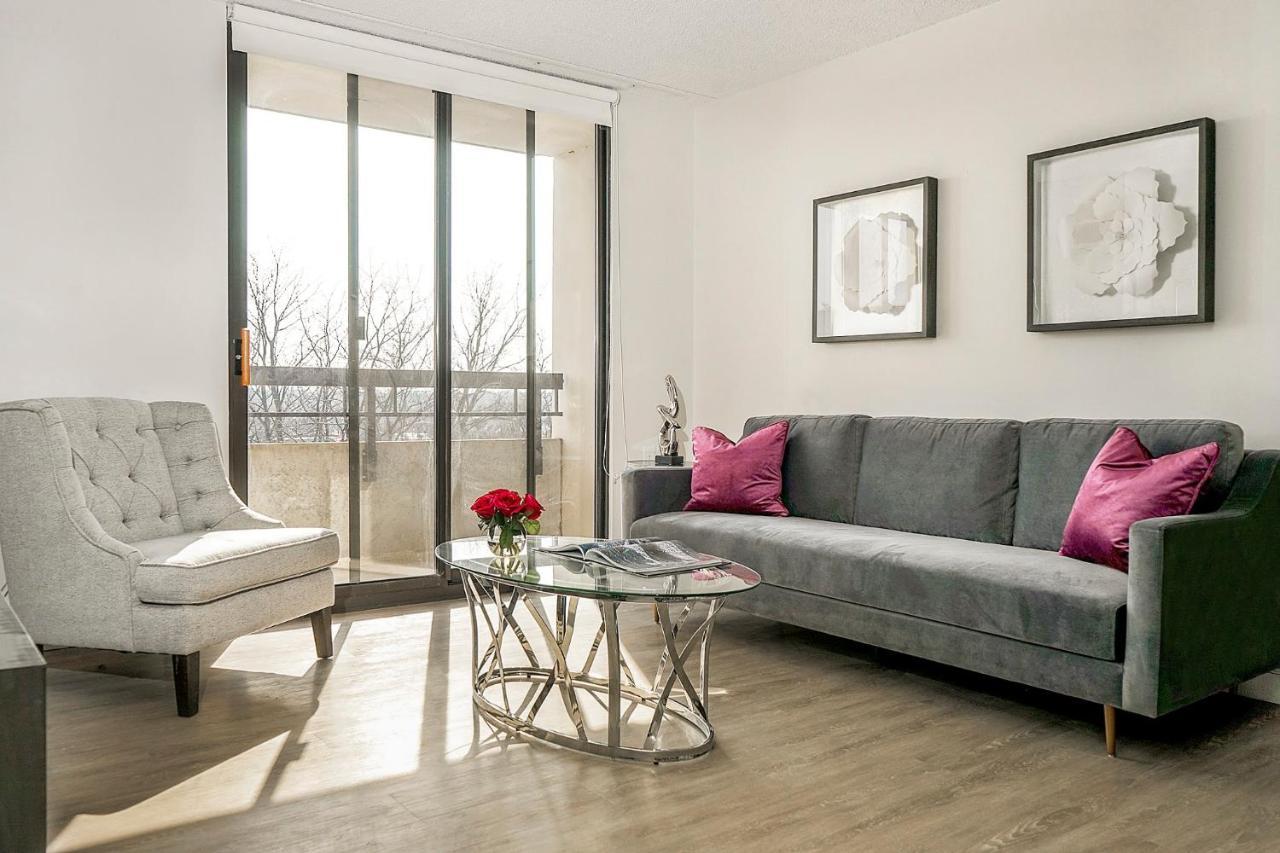 Short Term Rentals At The Park At Trowbridge Senior Community Southfield Bagian luar foto