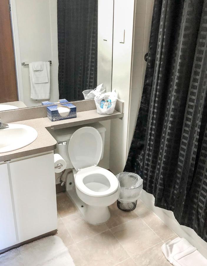 Short Term Rentals At The Park At Trowbridge Senior Community Southfield Bagian luar foto