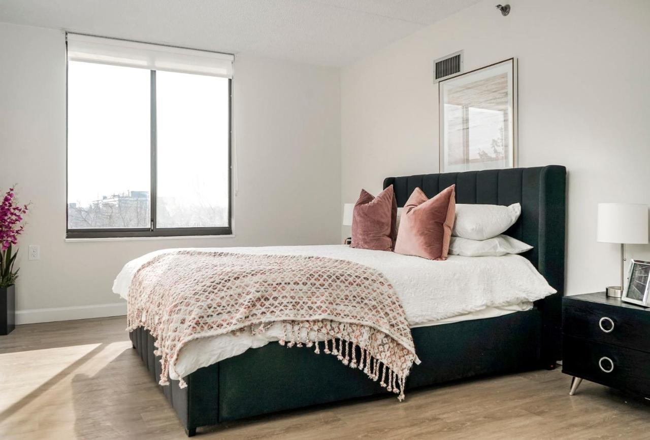 Short Term Rentals At The Park At Trowbridge Senior Community Southfield Bagian luar foto